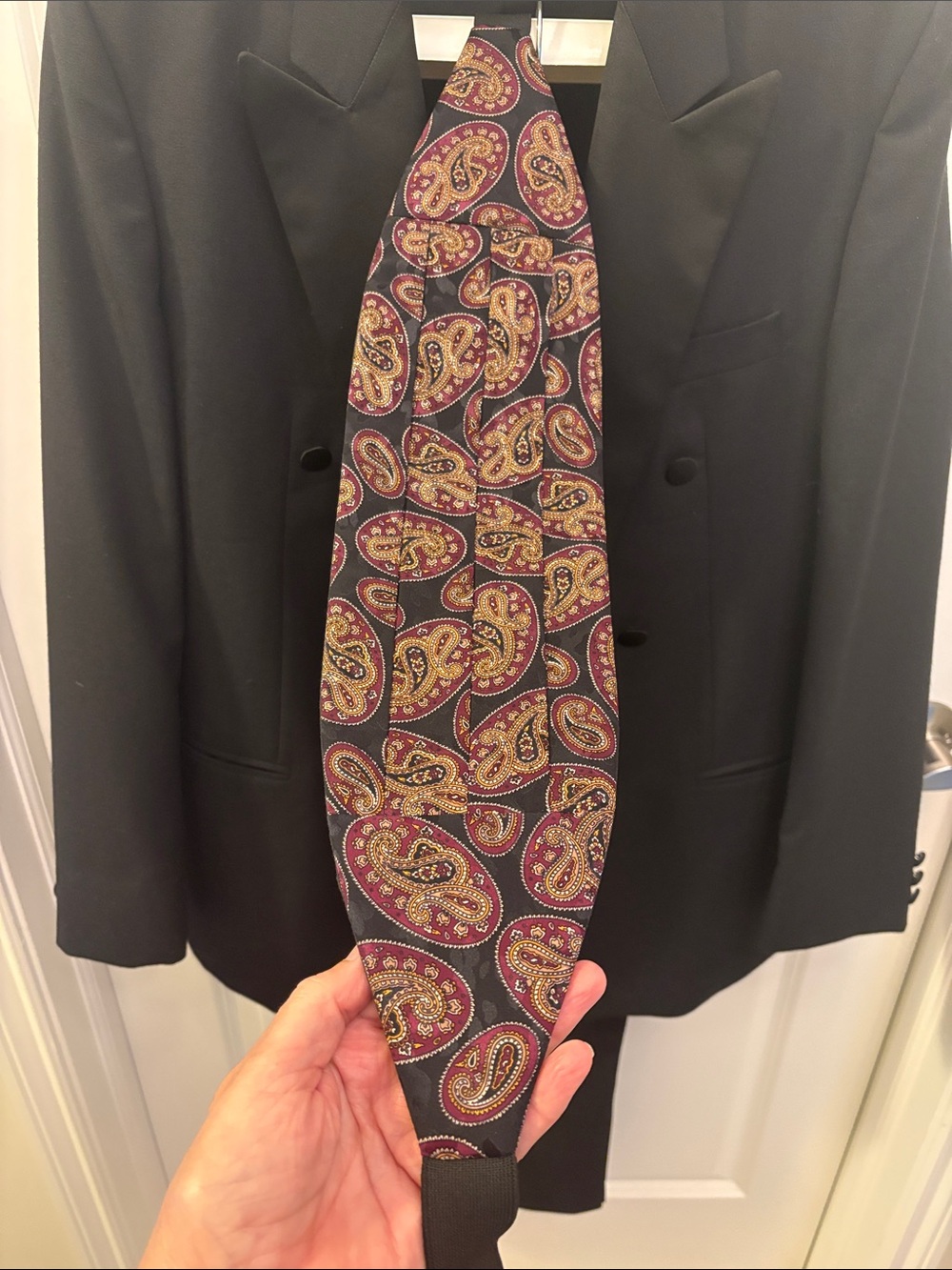 Men's Double-Breasted Black Tuxedo Jacket, Trousers, Cummerbund, 2 bow ties 44R - Picture 5 of 11
